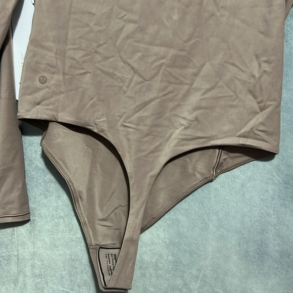 Square-Neck Long-Sleeve Bodysuit from Lululemon size M new with tag - Picture 7 of 9